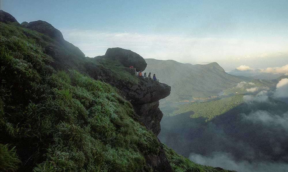 Blick auf die Velliangiri-Berge am Seventh Hill